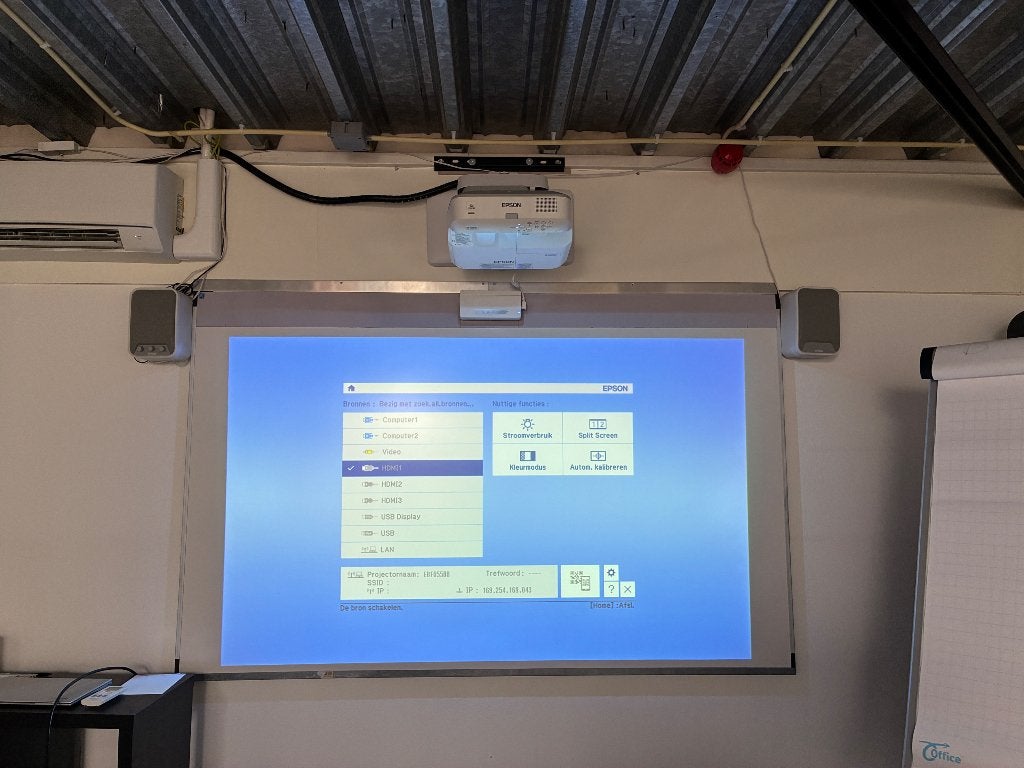Beamer Epson EB-695Wi, Ophalen, Zo goed als nieuw, Overige resoluties, Epson