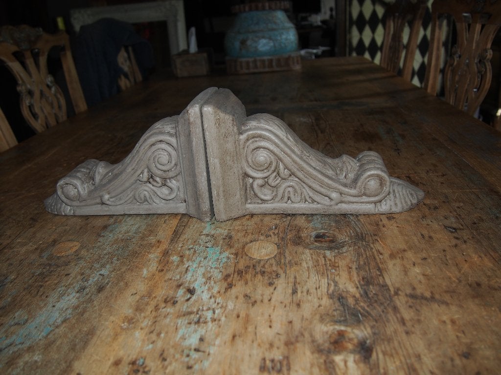 2 Grijze Stenen Wandconsoles/Ornamenten - 25x12x14 cm, Ophalen