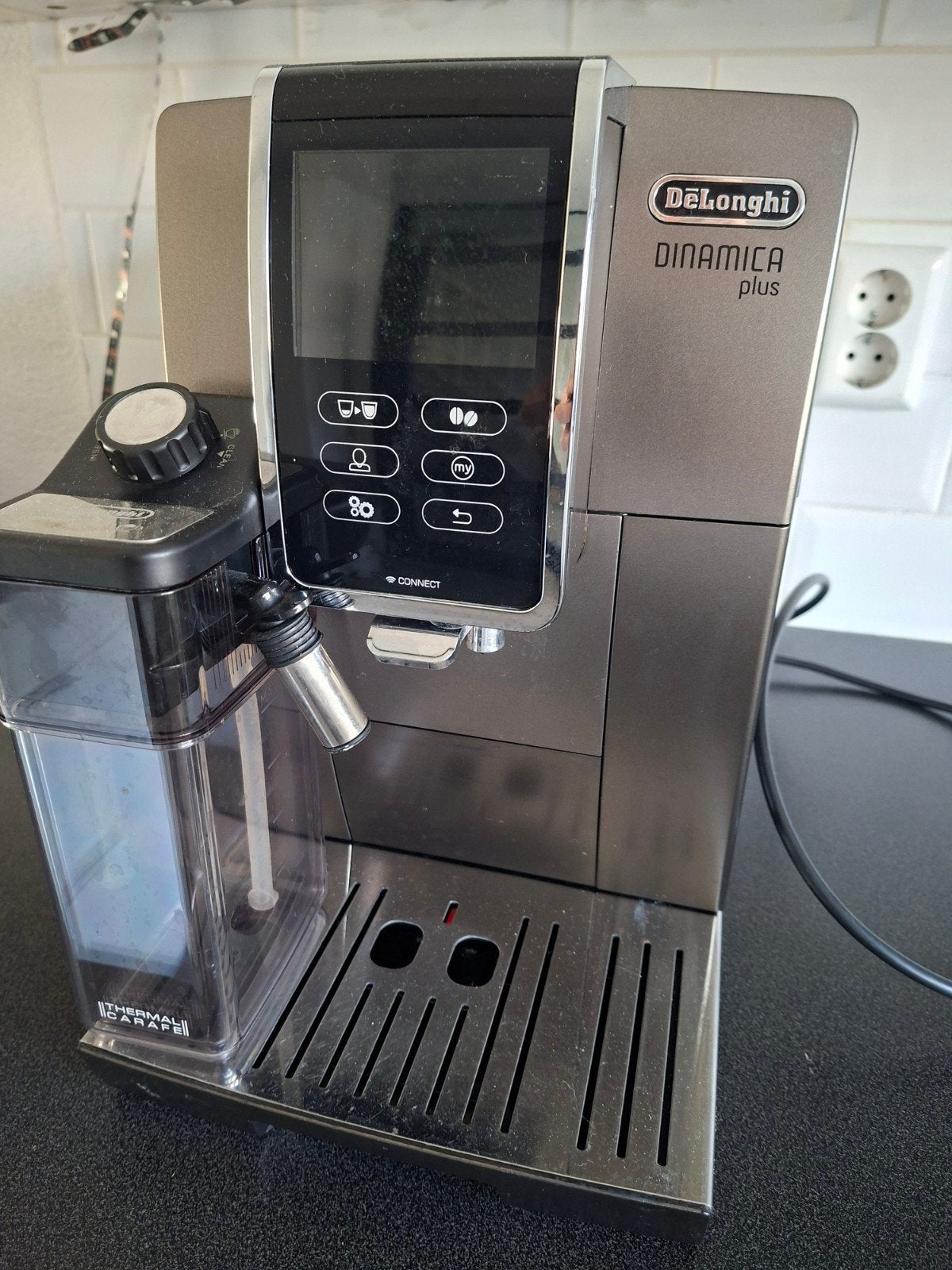 De'Longhi Dinamica Plus volautomatische espressomachine