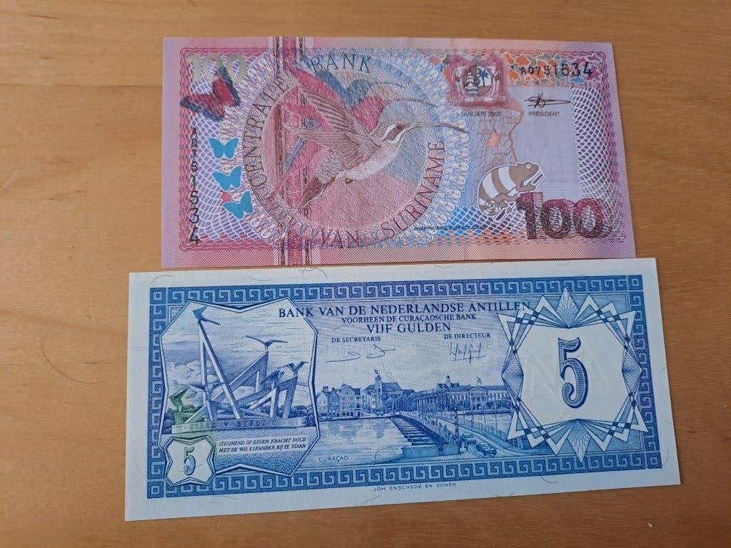 Suriname 100 Gulden 2000 + Antillen 5 Gulden 1984 – UNC, Ophalen of Verzenden, Midden-Amerika, Setje