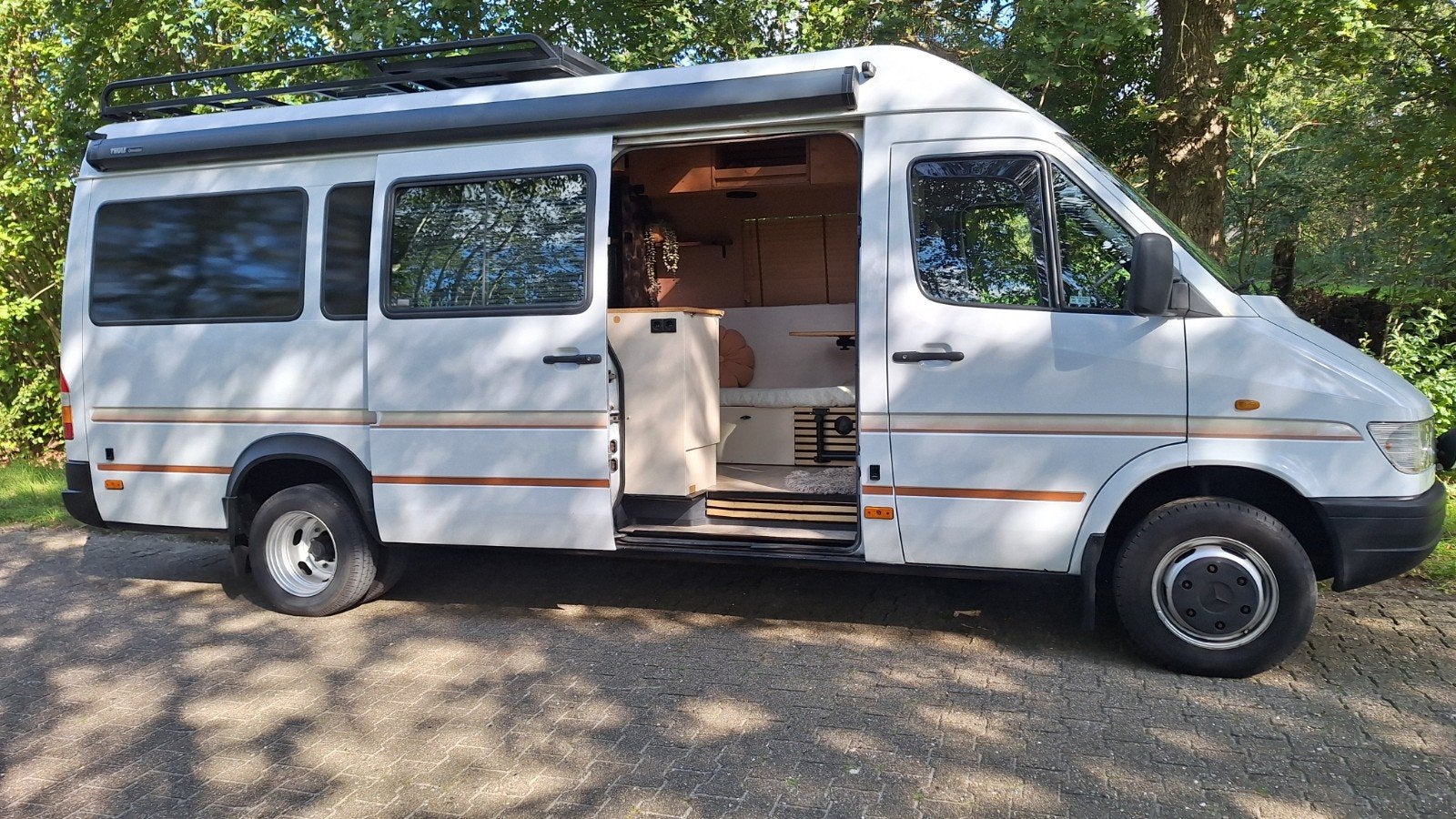 Mercedes Sprinter 412d Buscamper, Automaat, Chemisch toilet, Buscamper of Camperbus, Tot en met 2