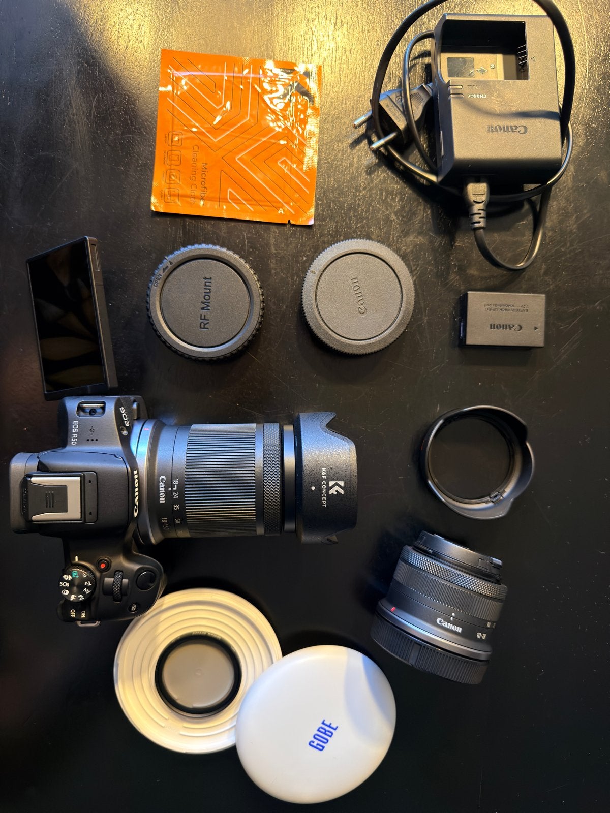 Canon EOS R50 met 2 lenzen - ZGAN - factuur + garantie, Canon, Ophalen of Verzenden, Zo goed als nieuw, Bluetooth