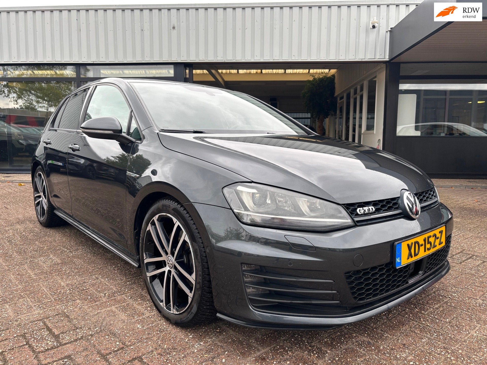 Volkswagen Golf 2.0 TDI GTD AUTOMAAT XENON NAVI 5 DEURS, Auto's, Stof, Gebruikt, Euro 6, 4 cilinders