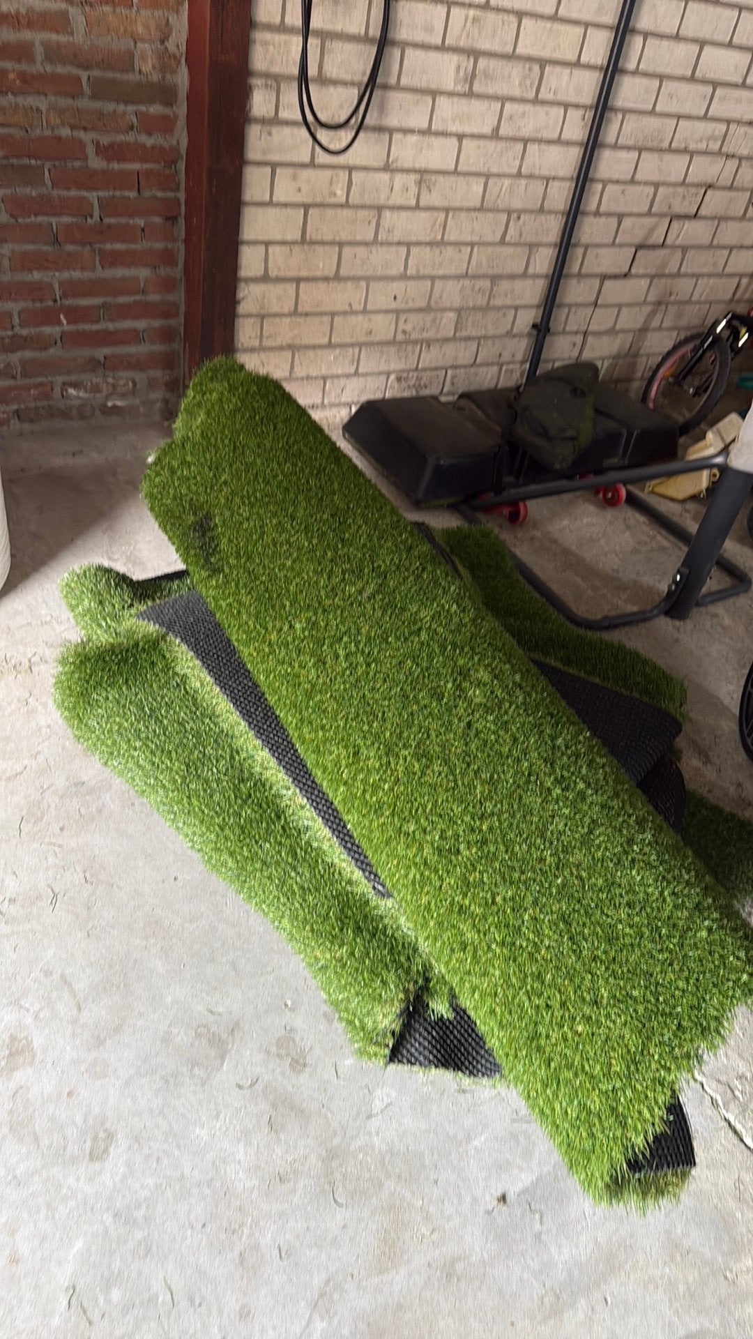 Diverse stukken en restanten kunstgras gratis ophalen, Tuin en Terras, Ophalen, Zo goed als nieuw, Minder dan 10 m²