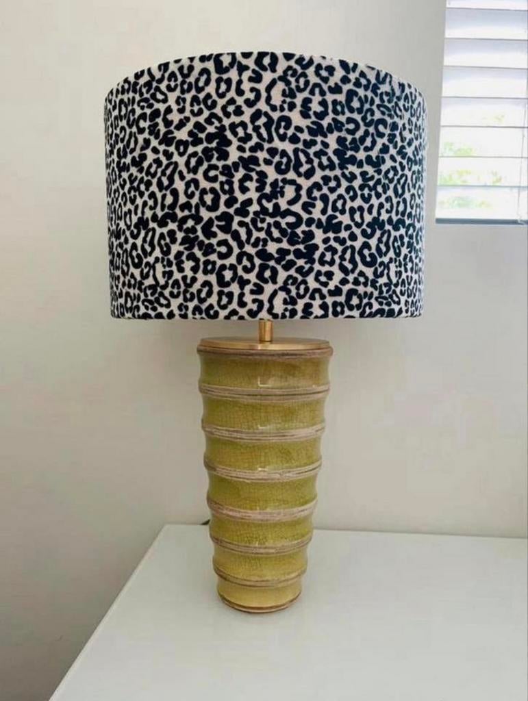 Mooie lampenkap in panterprint van Vintageingx NIEUW, Ophalen of Verzenden, Zo goed als nieuw, Rond, Minder dan 25 cm