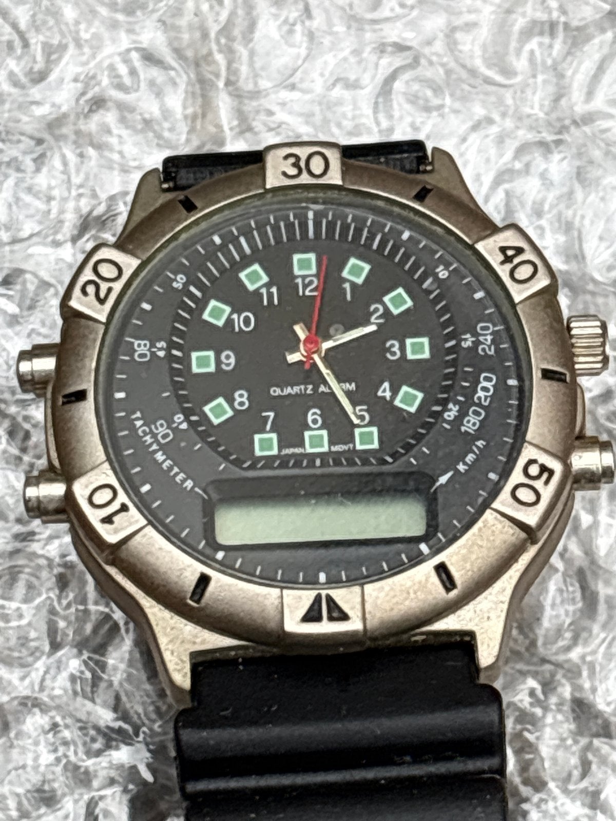 Vintage Quartz Alarm Horloge met Zwart Rubberen Bandje, Overige merken, Overige materialen, Gebruikt, Polshorloge