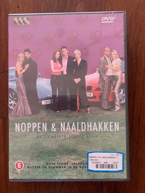 Noppen & Naaldhakken  3 dvd box nieuw nog in seal, Cd's en Dvd's, Dvd's | Tv en Series, Engels, Alle leeftijden, Nederlands, Ophalen of Verzenden