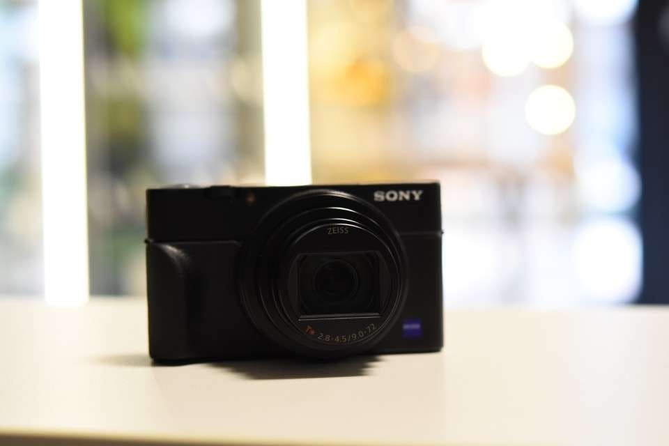 Sony RX100 VII (Heerenveen), Foto-Groep, Luttekepoortstraat 26 3841 AX Harderwijk, Ophalen of Verzenden, Compactcamera
