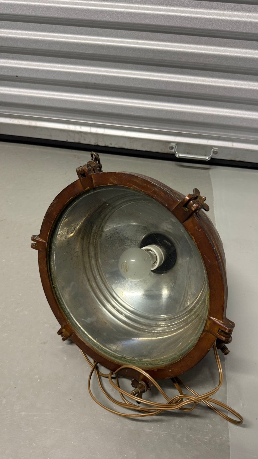 Antieke koperen scheepslamp / zoeklicht – origineel maritiem, Ophalen