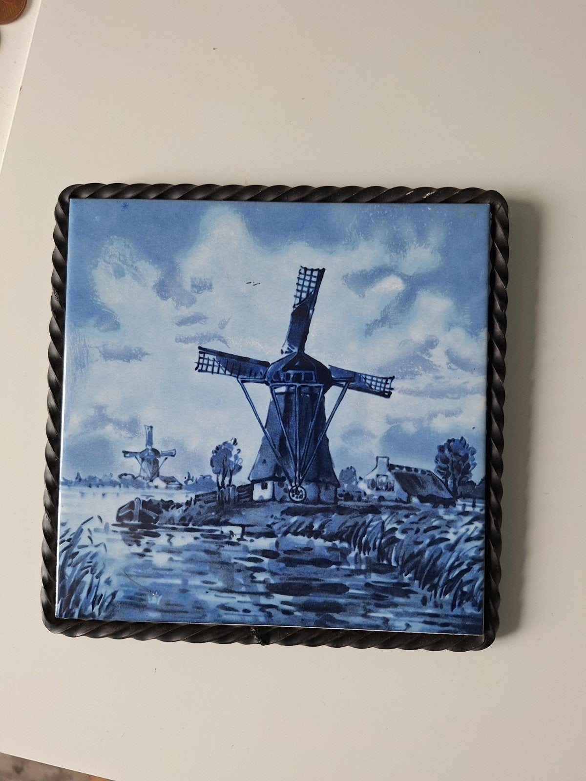 Delfts blauw tegeltje met molen in ijzeren frame, Ophalen