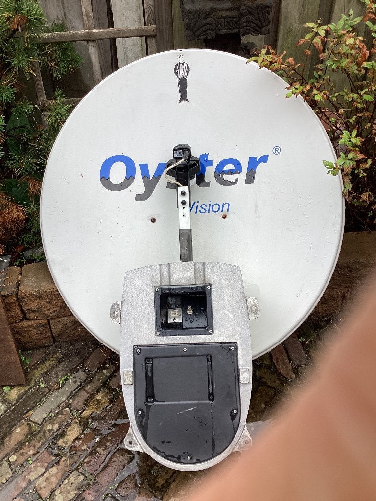 Satellite schotel oyster 85cm, Ophalen, Gebruikt, (Schotel)antenne, Overige merken
