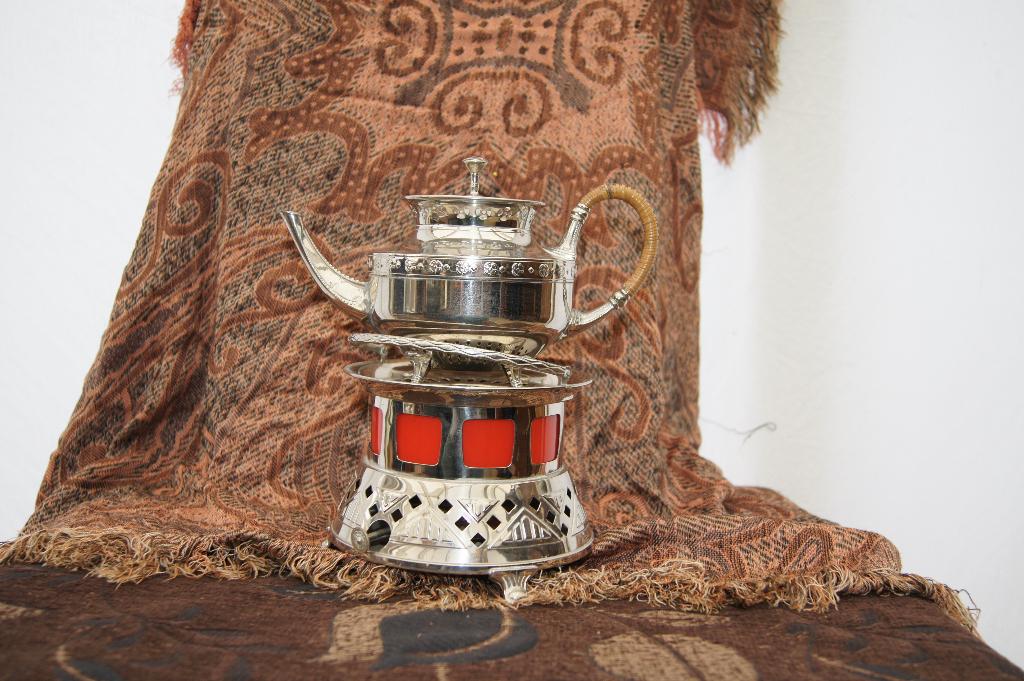 Thee lichtje met keteltje, Ophalen of Verzenden
