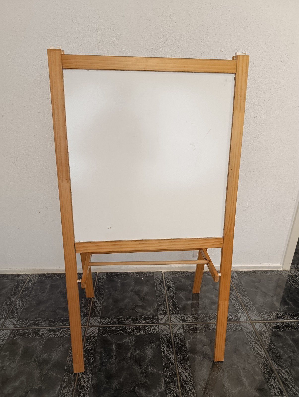 Whitebord en krijtbord in één met stiften en een bordwisser., Ophalen, Gebruikt, Taal en Lezen
