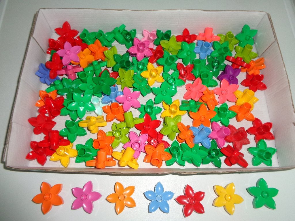 Duplo bloemetjes in veel kleuren., Ophalen of Verzenden, Zo goed als nieuw, Duplo