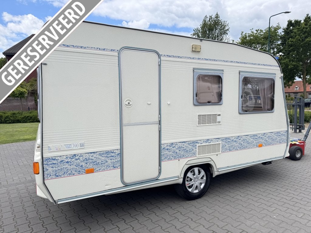 Adria Unica 390 DB / klapstapelbed / voortent, Bedrijf, Treinzit, 750 - 1000 kg, Adria