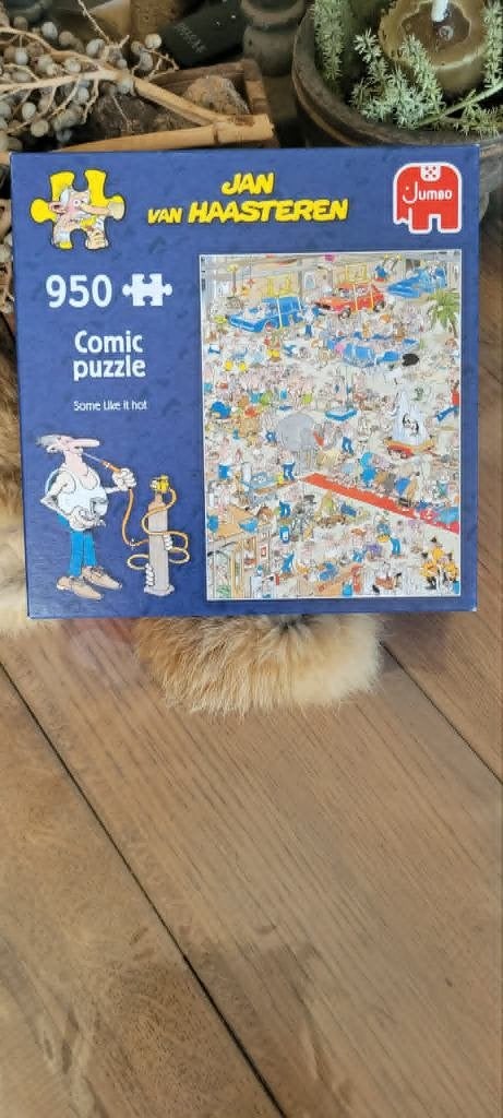 Jan van Haasteren - Some Like It Hot , mist 1 stukje, Ophalen of Verzenden, 500 t/m 1500 stukjes, Gebruikt, Legpuzzel
