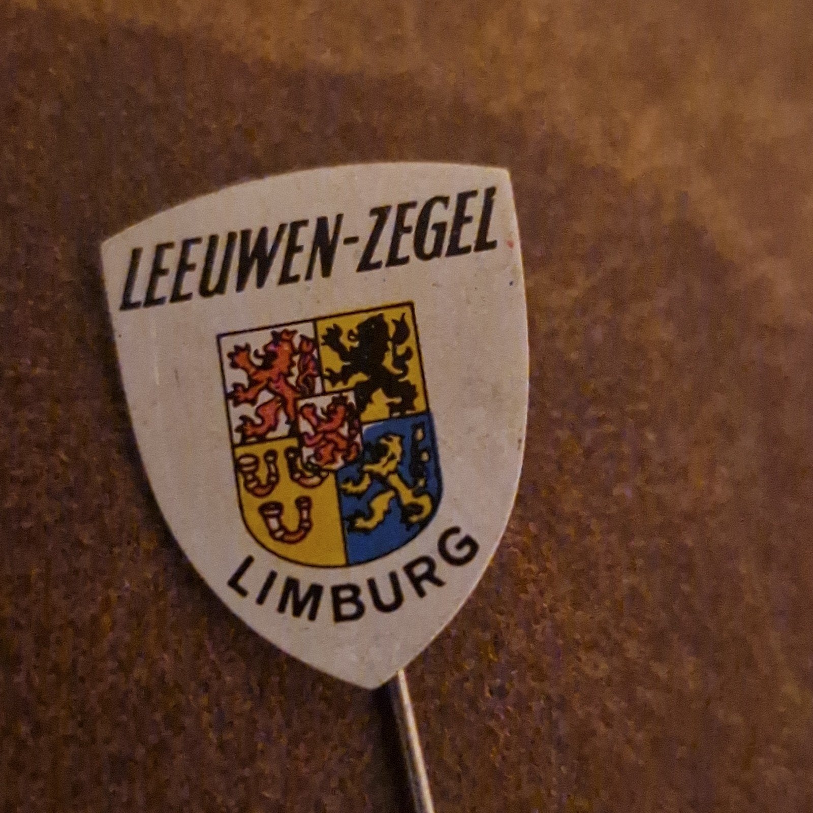 speldje Leeuwen zegel Limburg, Ophalen of Verzenden, Zo goed als nieuw, Merk