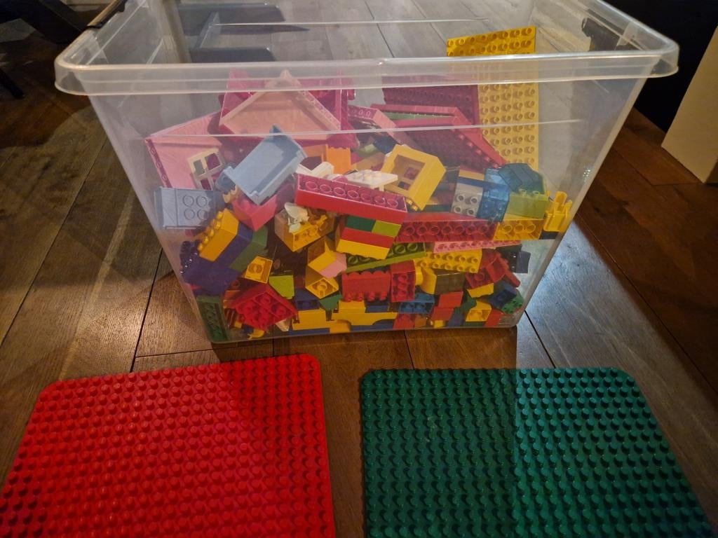 Duplo bak plus grondplaten, Kinderen en Baby's, Speelgoed | Bouwstenen, Ophalen, Zo goed als nieuw