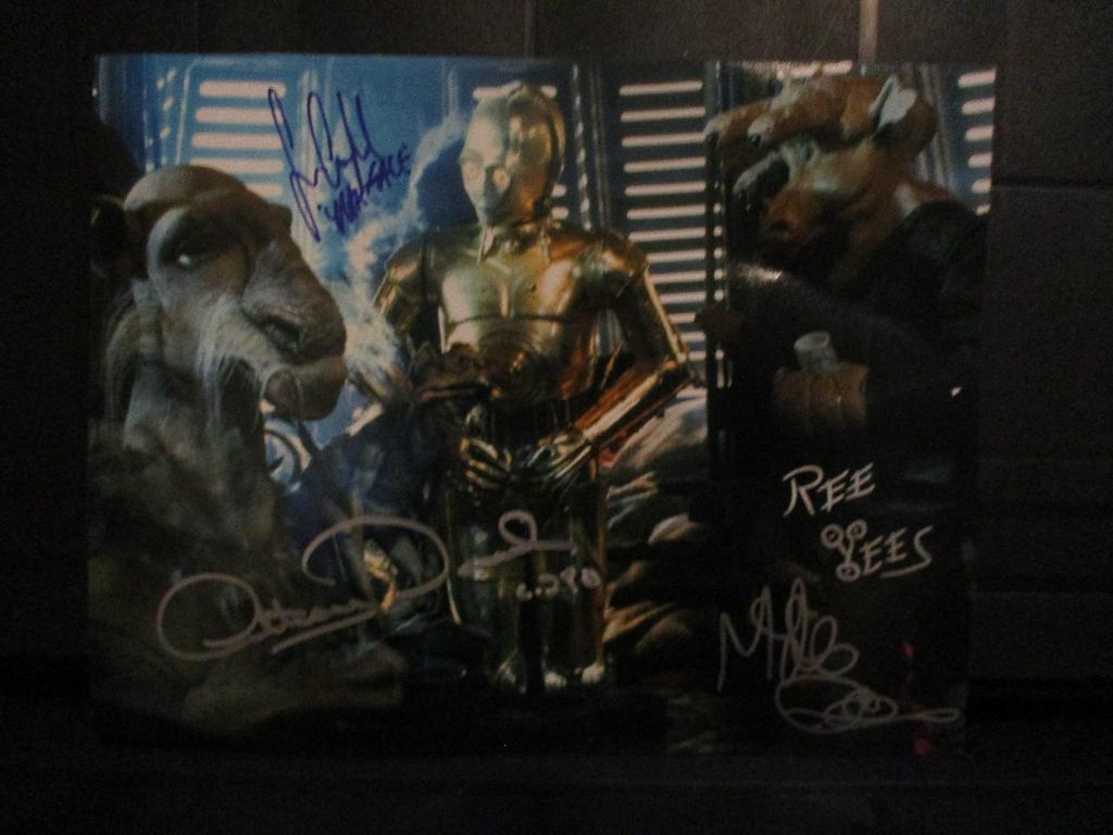 SW gesigneerde poster Yak Face, Ree Yees en C-3PO + figures, Ophalen of Verzenden, Nieuw, Boek of Poster