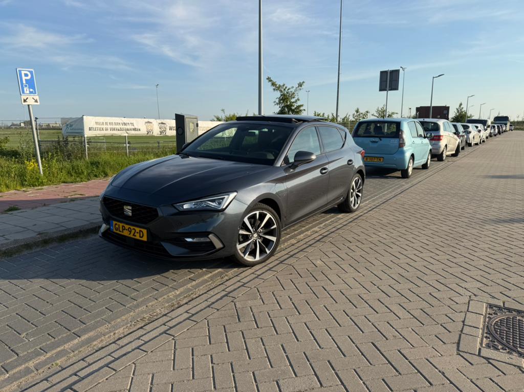 Seat Leon 1.4 TSI E-hybrid Phev 204pk Dsg-6 2020 Grijs, Auto's, Leon, Leder en Stof, 1395 cc, Dealer onderhouden