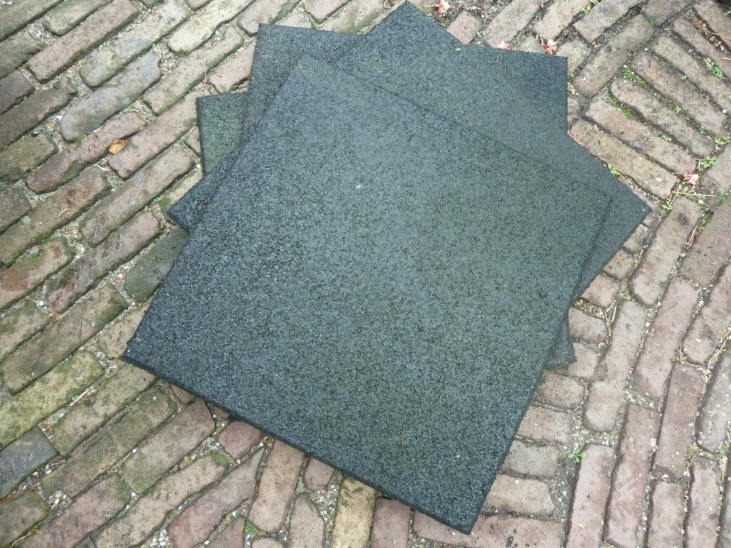 Rubbertegel 50x50x2,5 cm Grijs (gratis afhalen), Tuin en Terras, Ophalen of Verzenden, Gebruikt, Rubber, Terrastegels