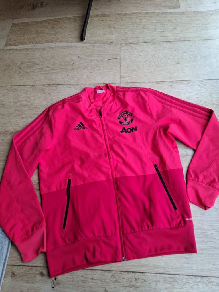 Adidas Manchester United Trainingsjack Maat M, Kleding | Heren, Sportkleding, Ophalen of Verzenden, Zo goed als nieuw, Roze, Voetbal