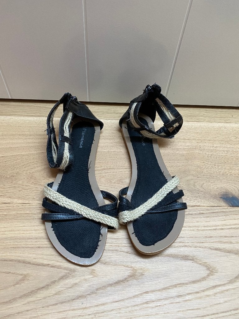 Slippers maat 41, Kleding | Dames, Schoenen, Ophalen, Zo goed als nieuw, Slippers