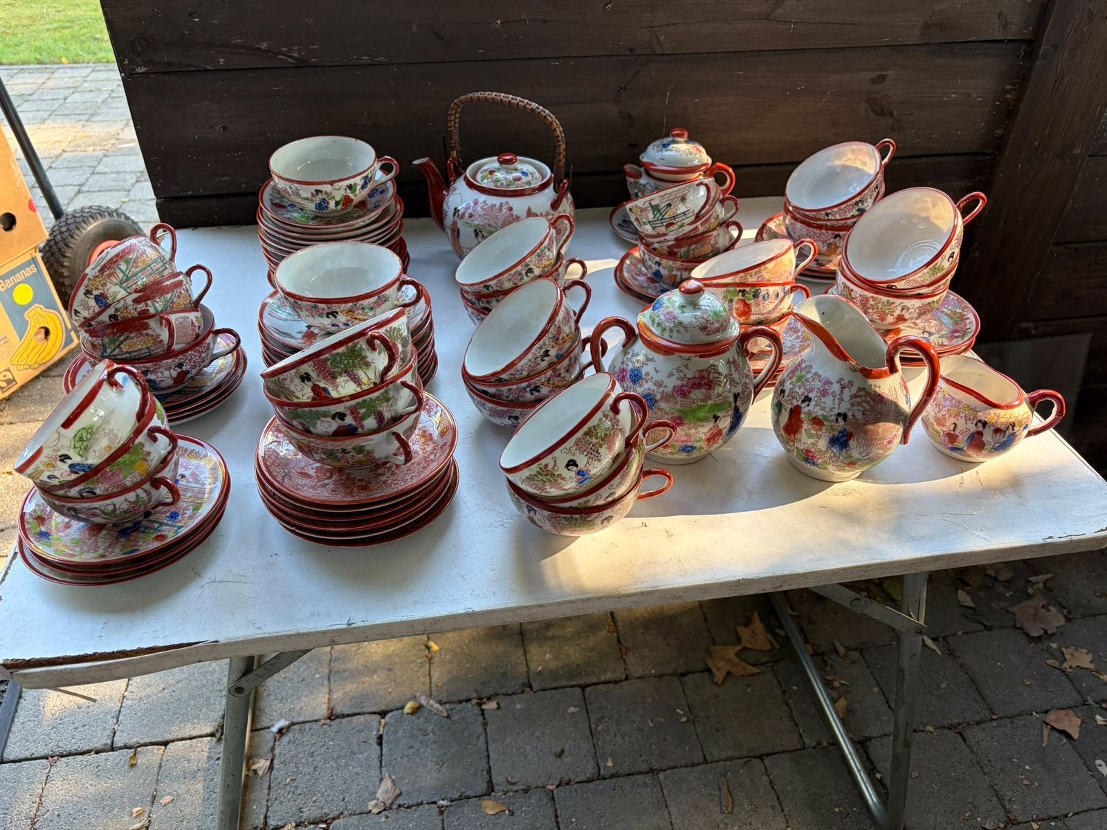 Lot losse antieke  japanse koffie setviezen rood 91 stuks, Ophalen