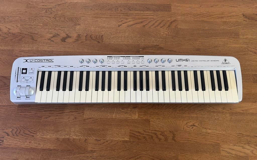 Behringer umx61 usb midi keyboard, Ophalen, Gebruikt
