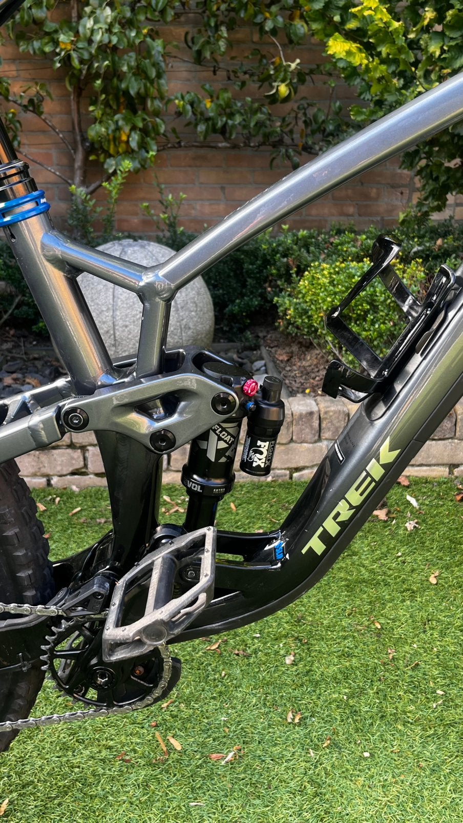 Foto 8 van Trek fuel ex 8 gen 6 maat L full suspension mtb