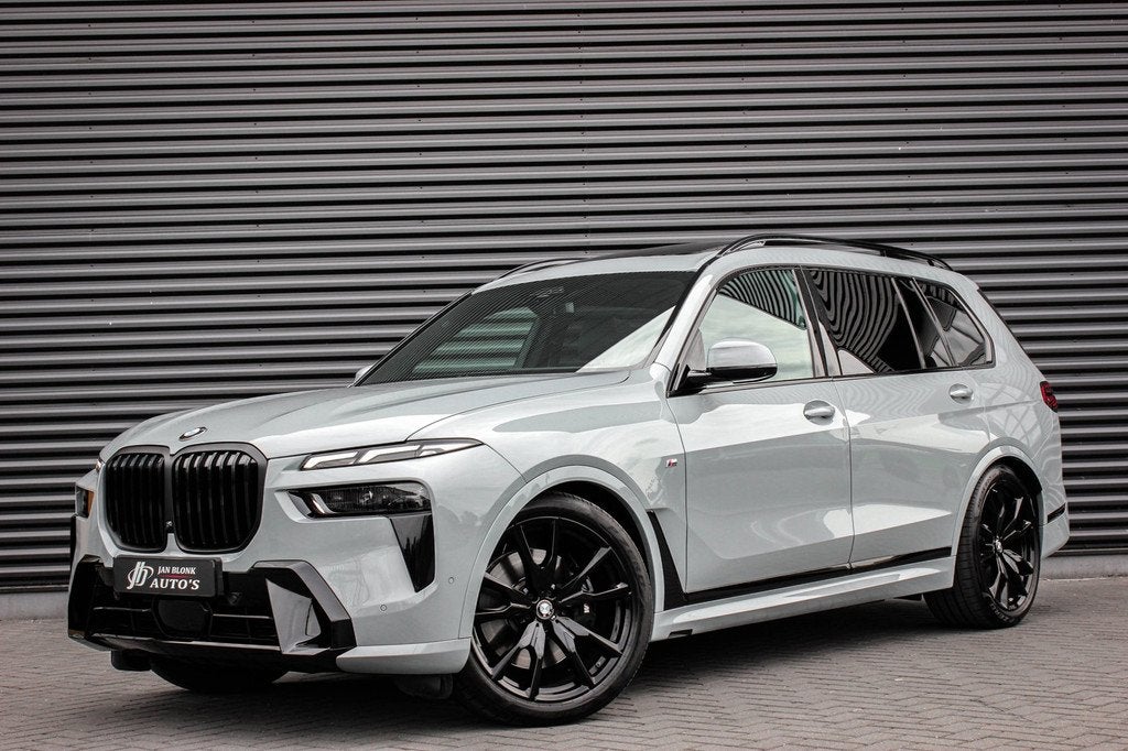 BMW X7 XDrive40d High Executive / HEAD- UP / PANO- DAK / LUC, Auto's, BMW, Gebruikt, 2993 cc, 7 stoelen, 340 pk