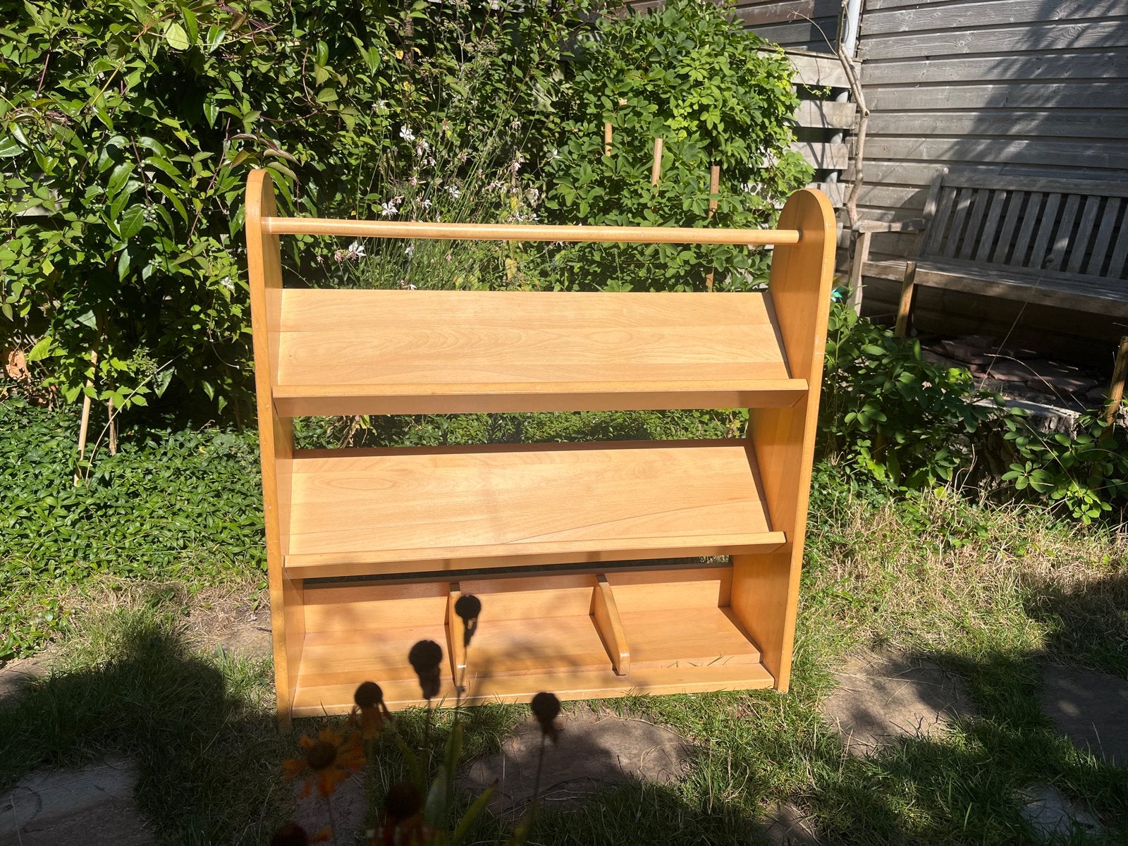 Vintage kinderboekenrek school met 3 planken, Ophalen, Met plank(en), Gebruikt, 50 tot 100 cm