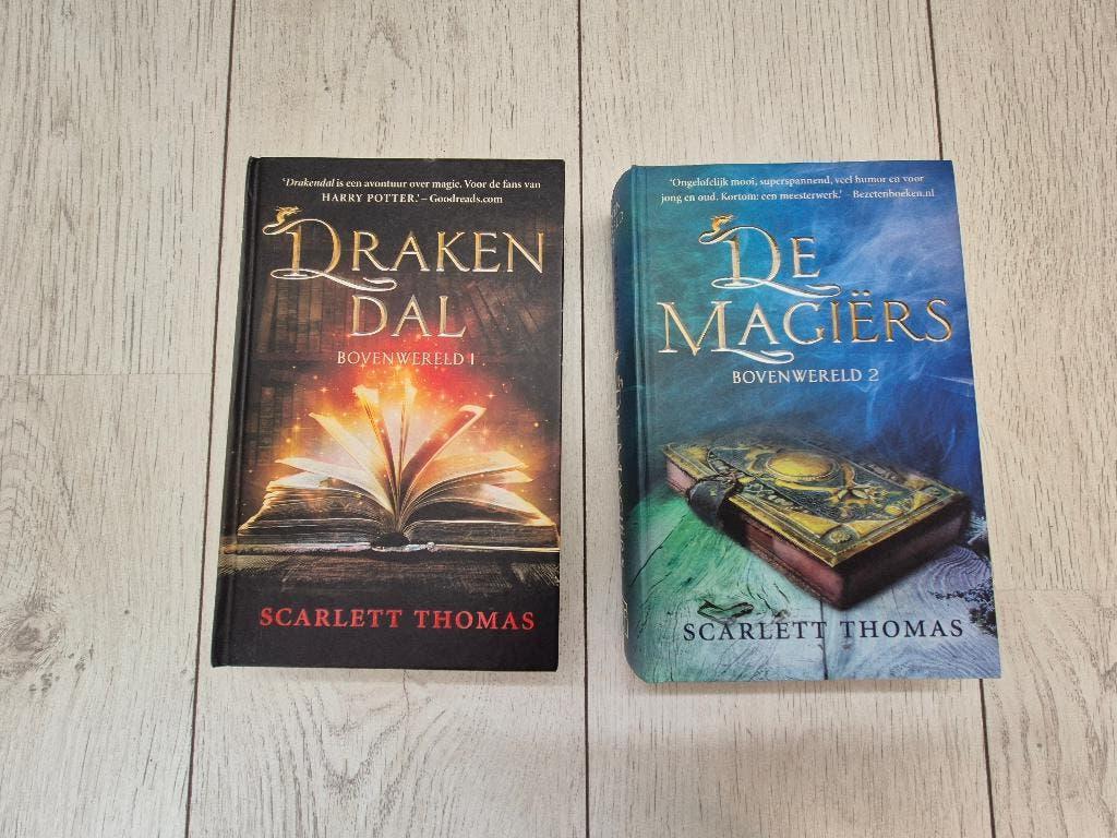 Scarlett Thomas - Drakendal & De Magiërs, Boeken, Ophalen of Verzenden, Zo goed als nieuw, Scarlett Thomas