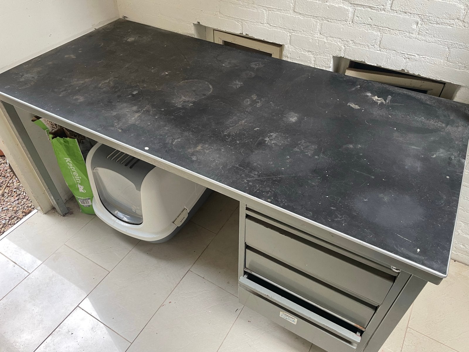 Zwaar stalen bureau met lades, Huis en Inrichting, Ophalen, Overige typen, Gebruikt, Met lades