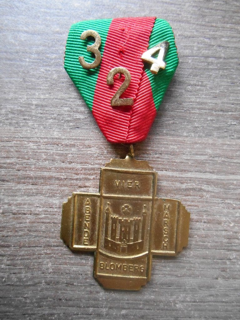 Medaille 4 Abende Marsch Garnizoen Blomberg avondvierdaagse, Ophalen of Verzenden, Overige materialen, Buitenland