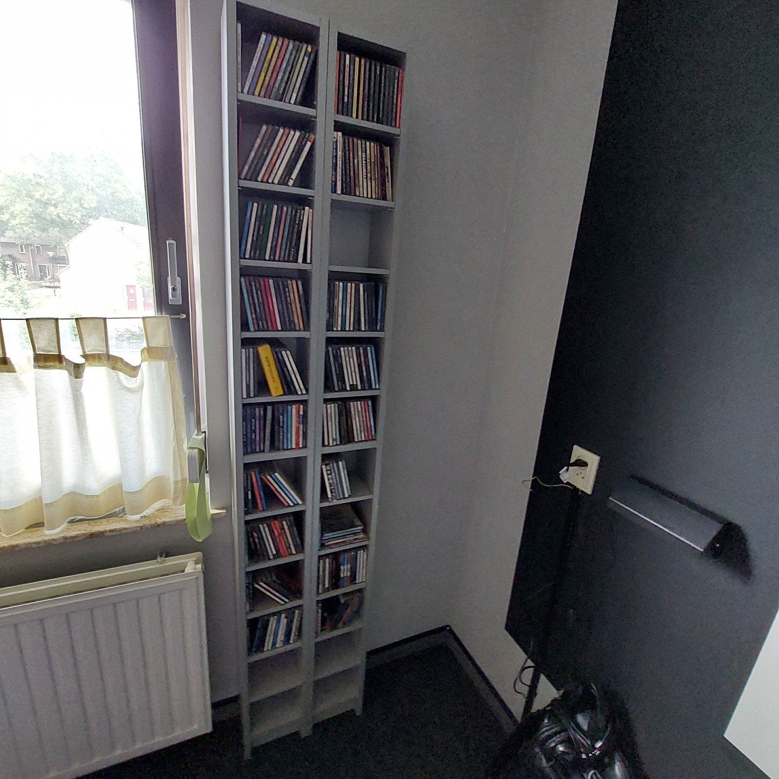 IKEA CD DVD boeken kast 2 stuks, Ophalen, 150 discs of meer, Zo goed als nieuw, Hout