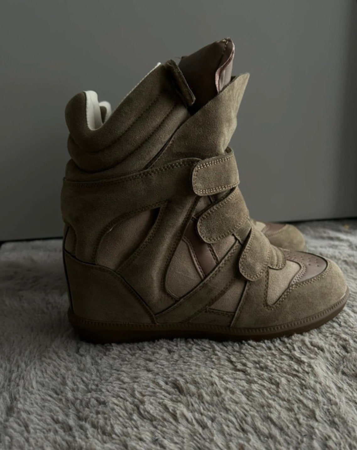 Isabel Marant style sneakers - Zo goed als nieuw, Ophalen of Verzenden, Zo goed als nieuw, Beige, Sneakers of Gympen