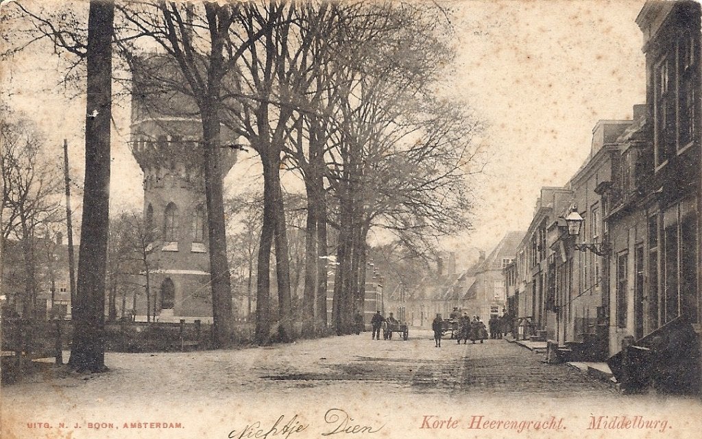 Middelburg Korte Heerengracht met watertoren en mensen 1903, Verzenden, Voor 1920, Gelopen, Zeeland