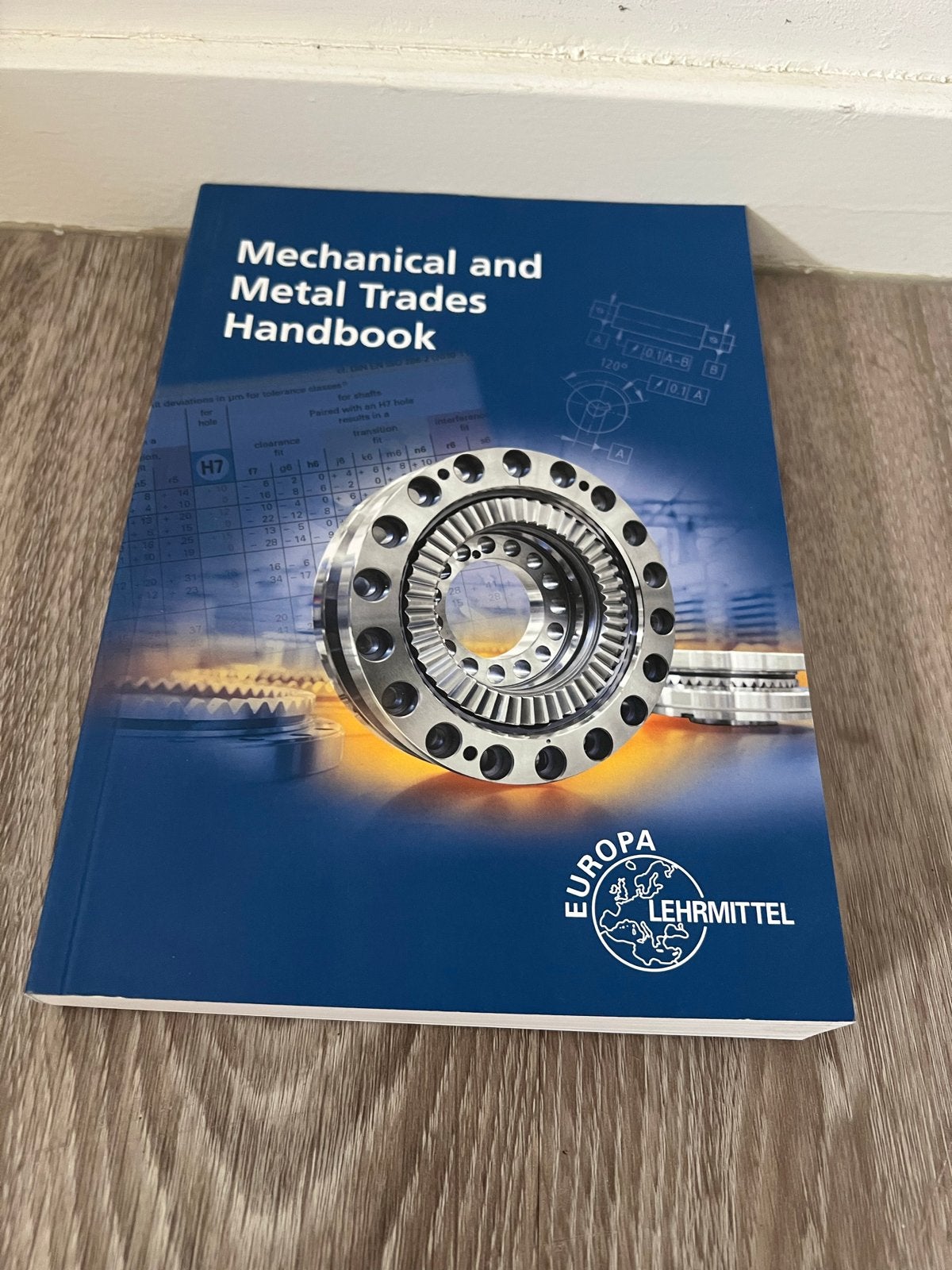 Mechanical and Metal Trades Handbook - Europa Lehrmittel, Boeken, Techniek, Ophalen of Verzenden, Zo goed als nieuw, Werktuigbouwkunde