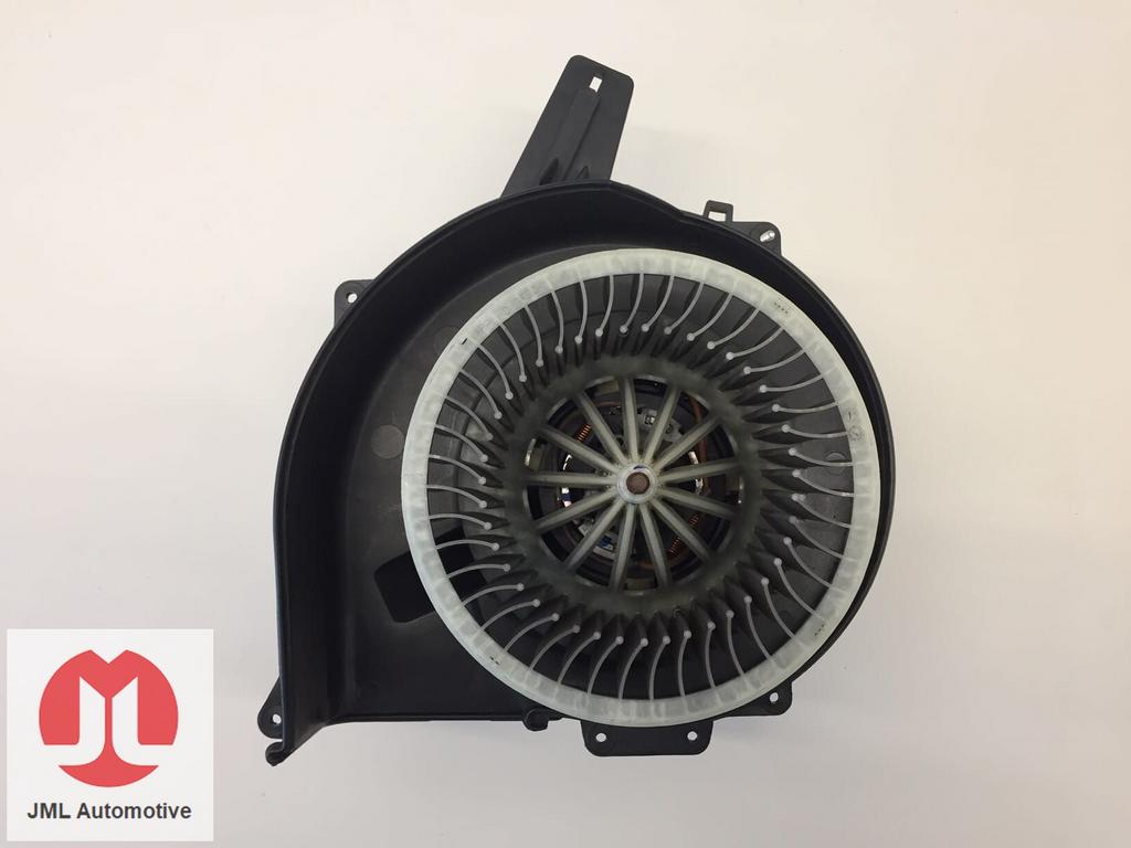 KACHELMOTOR AANJAGER KACHEL VENTILATORMOTOR VW FOX, Gebruikt, -, -, Ophalen of Verzenden