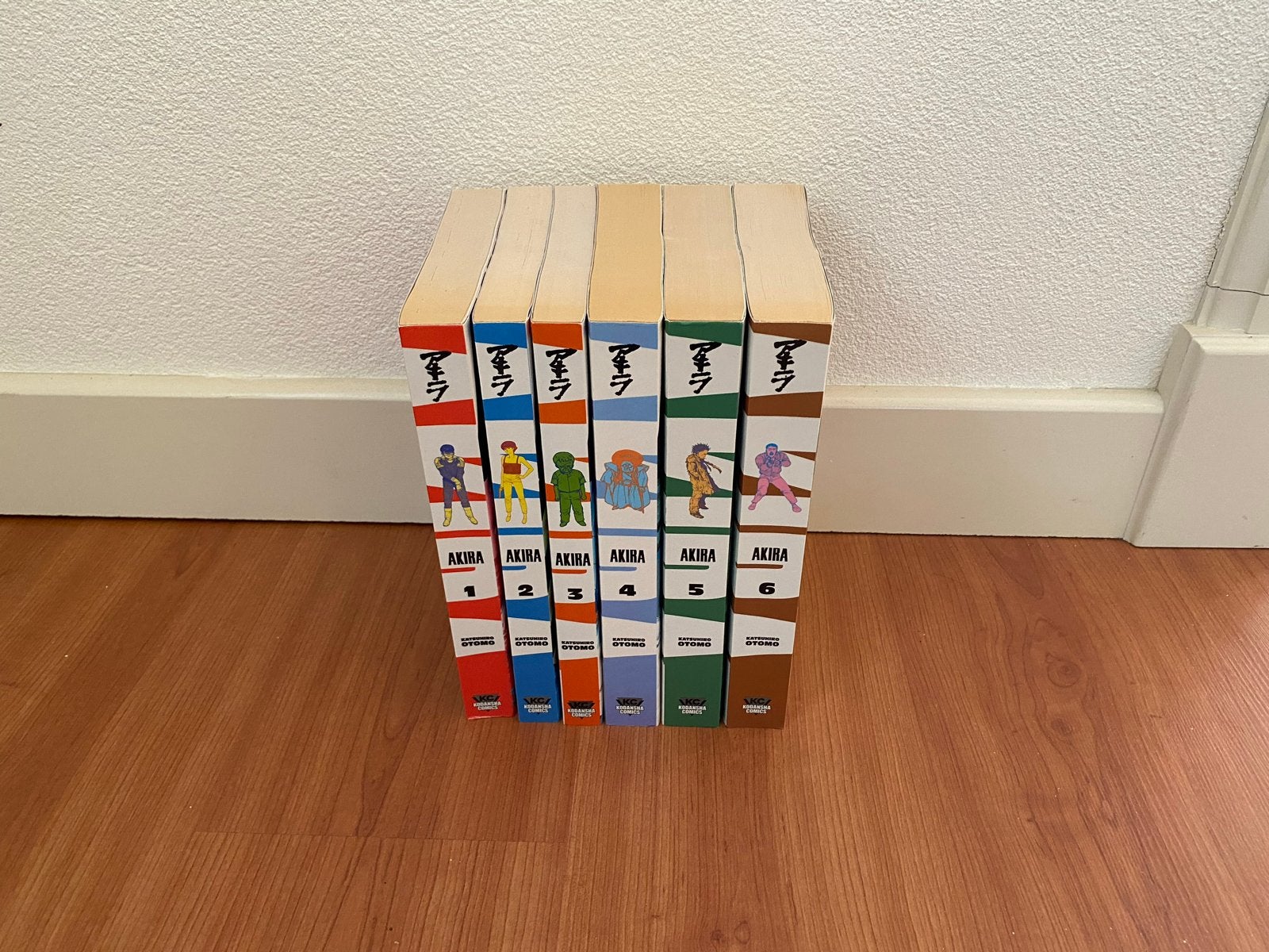 Akira complete serie - deel 1 t/m 6, Boeken, Complete serie of reeks, Ophalen, Gelezen
