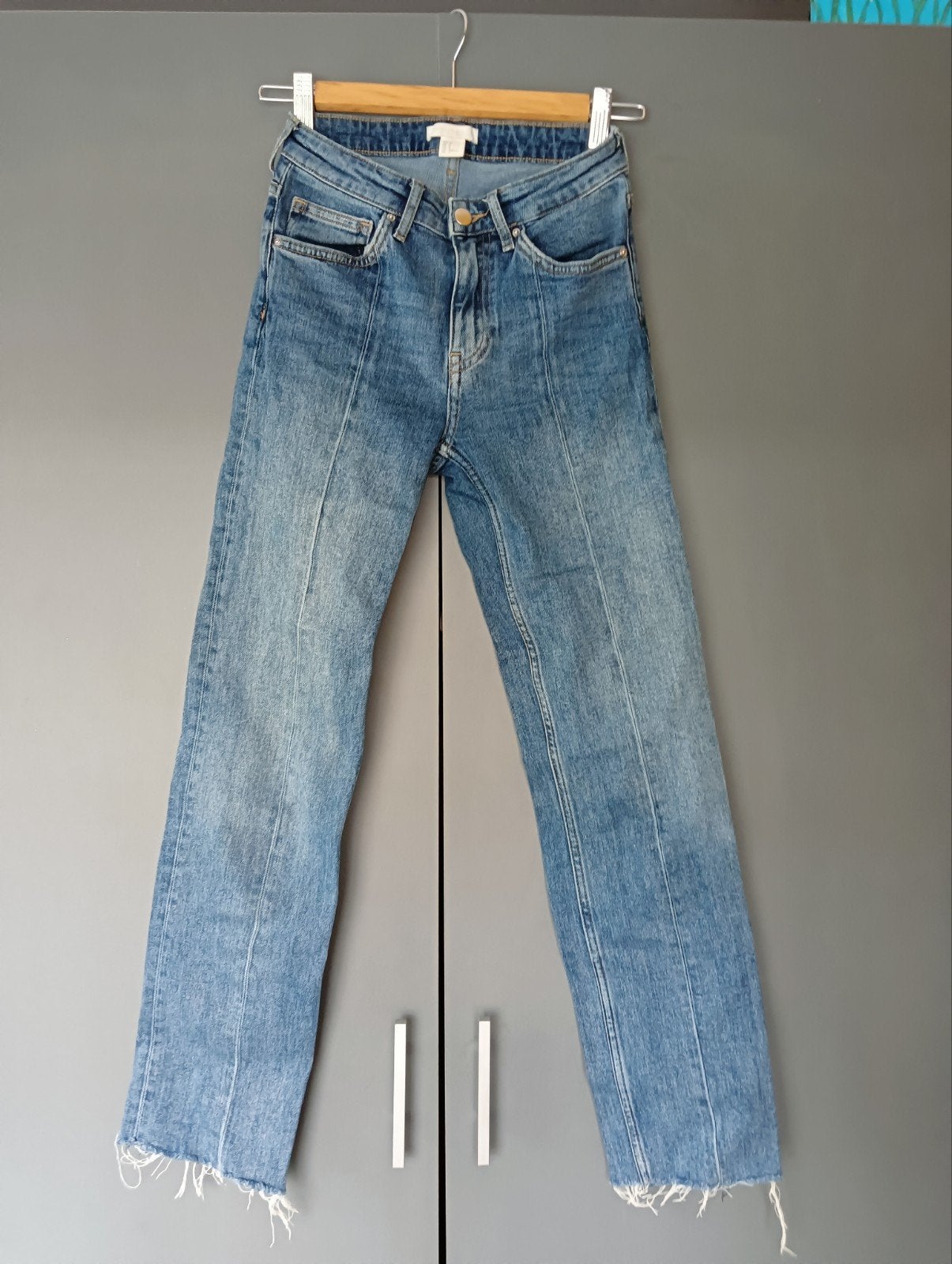 Spijkerbroek mt 34 recht model van H&M Conscious, H&M, Blauw, Ophalen of Verzenden, W27 (confectie 34) of kleiner