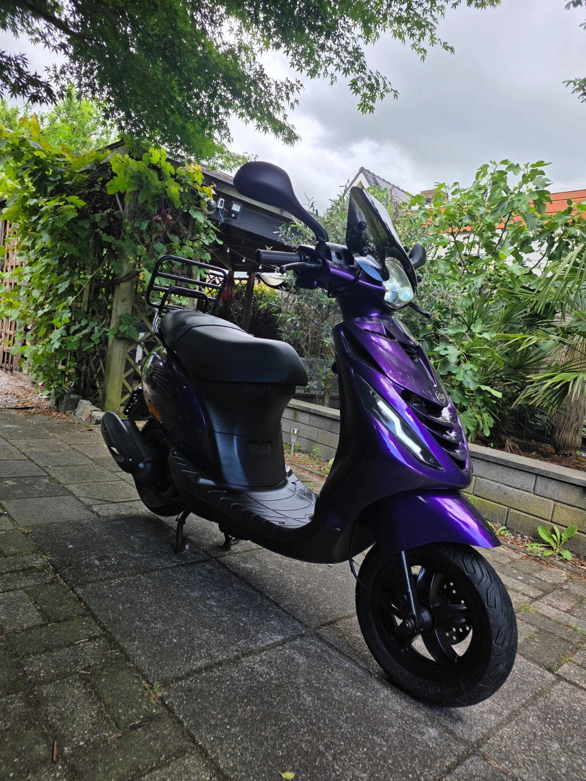 Piaggio Zip BROM 8000km! (Geel kenteken), Fietsen en Brommers, Ophalen, Zo goed als nieuw, Benzine, Zip