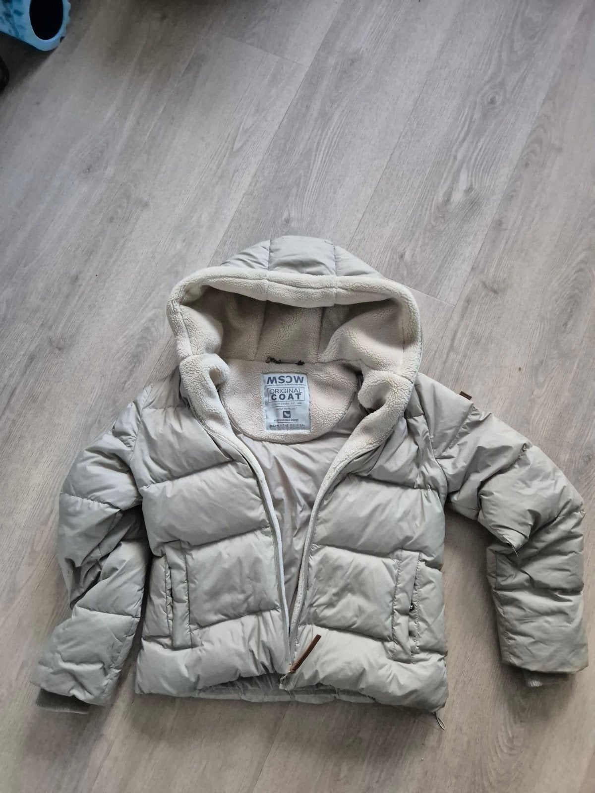 Moscow winterjas S, Kleding | Dames, Moscow design, Ophalen, Zo goed als nieuw, Beige