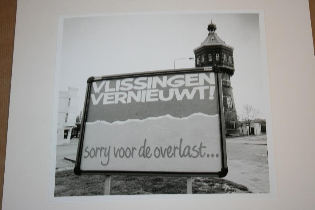 Archieffoto Vlissingen — Billboard Vernieuwing 1991, Ophalen of Verzenden, Gelezen