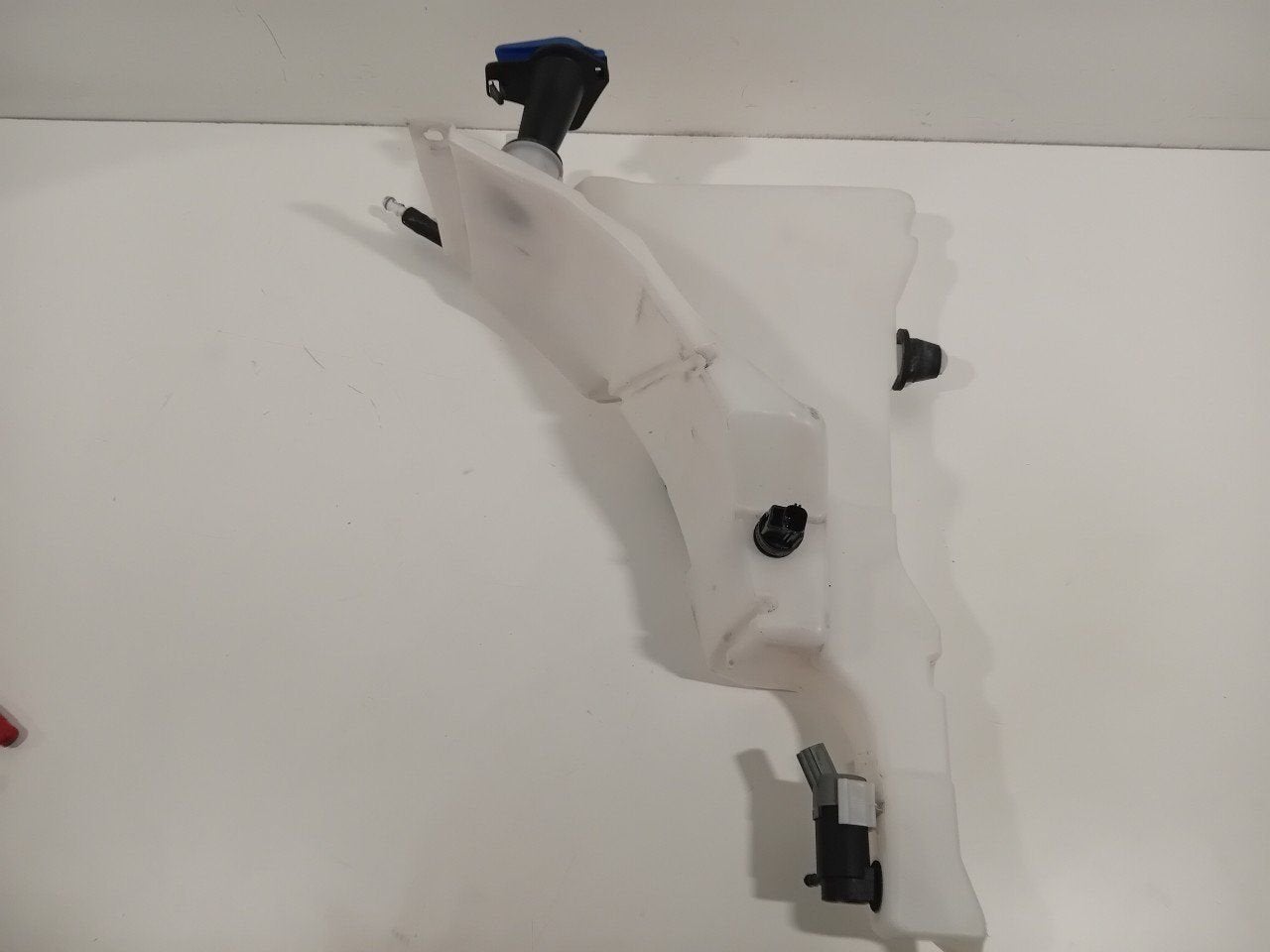 Ruitensproeierreservoir voor Jaguar XF, Onderdelen@venauto.nl, Van der Ven Autorecycling B.V., Gebruikt, Ettenseweg 76, 4706 PB Roosendaal, The Netherlands