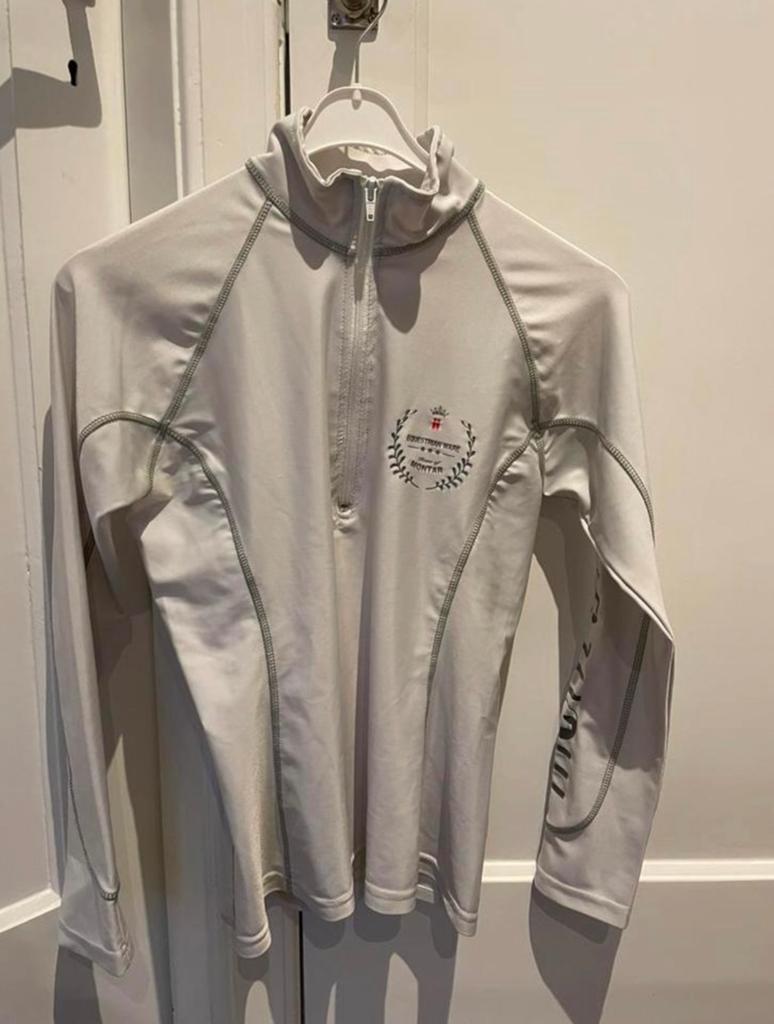 Wit trainingsshirt Montar S, Ophalen of Verzenden, Zo goed als nieuw, Bovenkleding, Kinderen