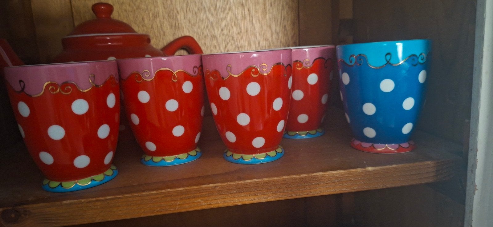 5 Douwe Egberts bekers, rood/blauw met stippen, Huis en Inrichting, Ophalen
