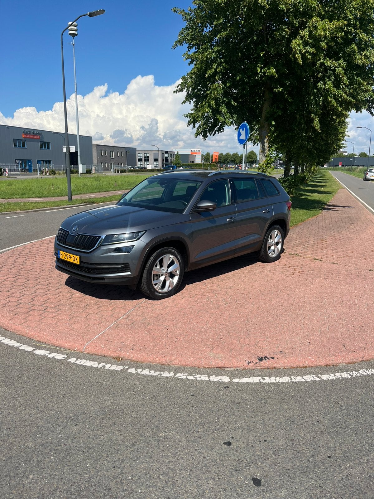 Skoda Kodiaq 1.5 TSI Greentech ACT 150pk Dsg-7 2020 Grijs, Auto's, Skoda, Euro 5, Stof, Zwart, 4 cilinders