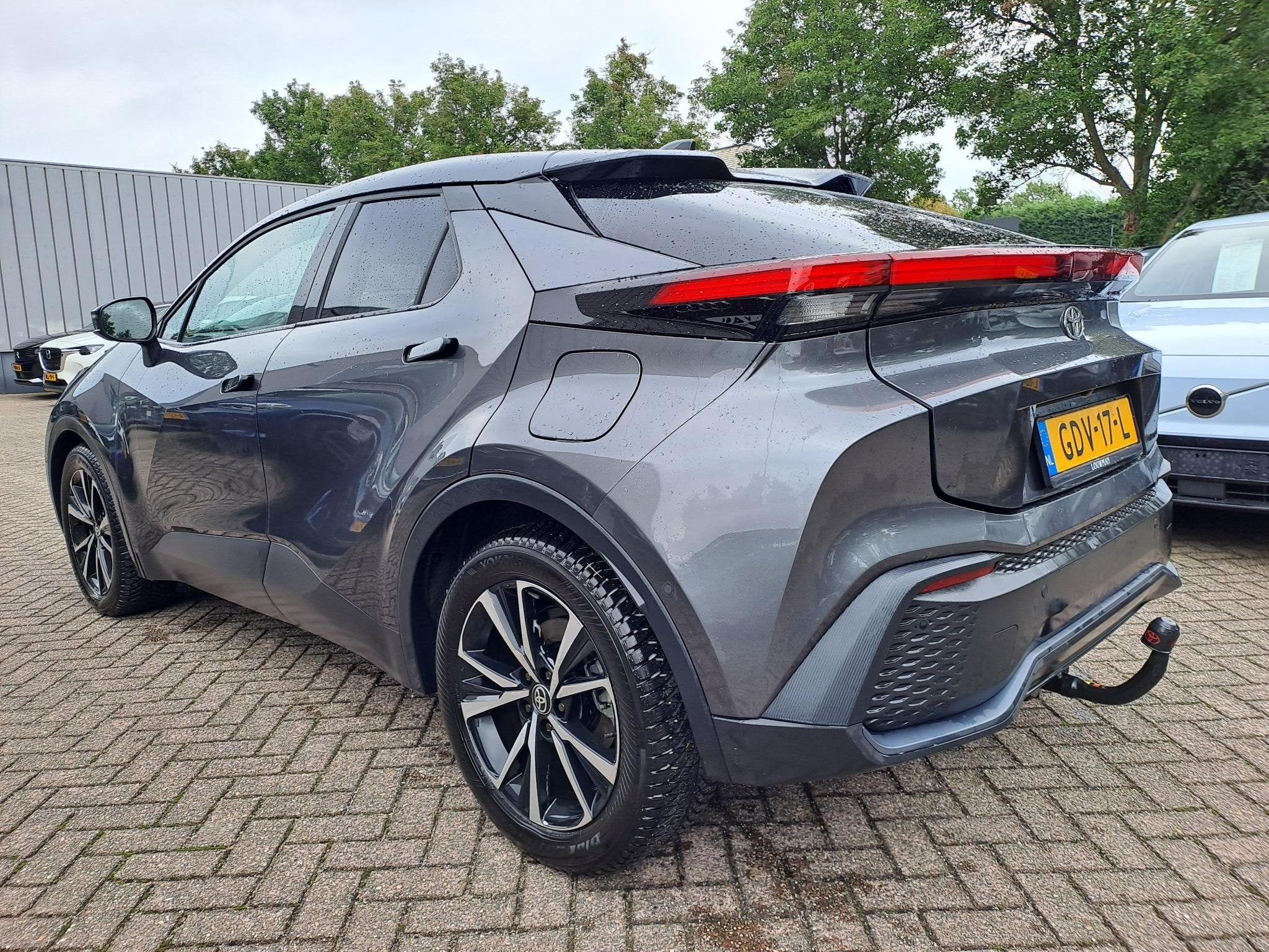Toyota C-HR 1.8 Hybrid 140 First Edition | TREKHAAK | 360 CA, Auto's, 12 maanden, Stof, Euro 6, 4 cilinders